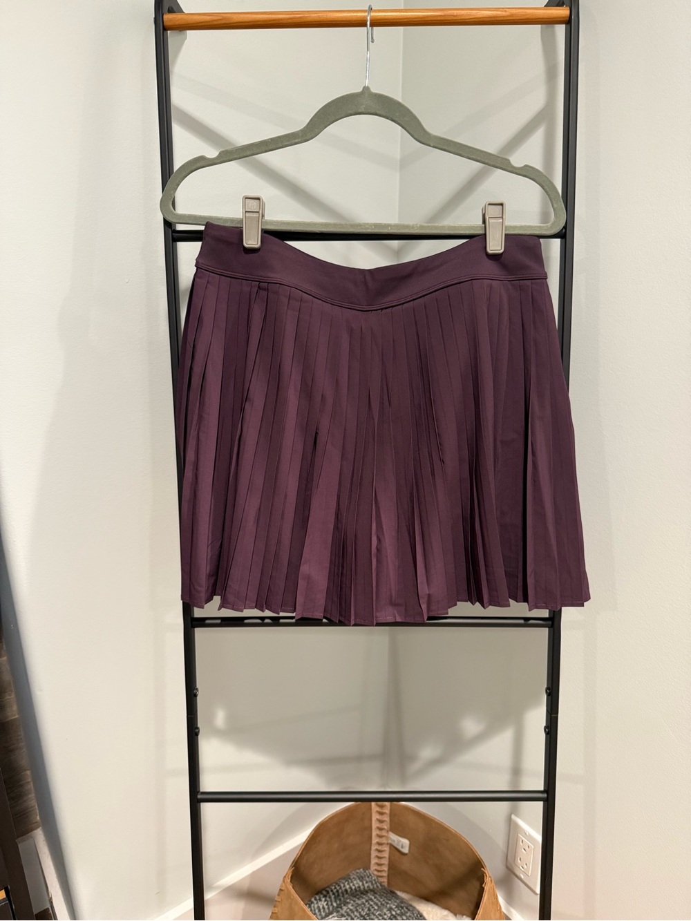 Bad Birdie Pleated Golf Skirt in Deep Plum - Picture 3 of 3